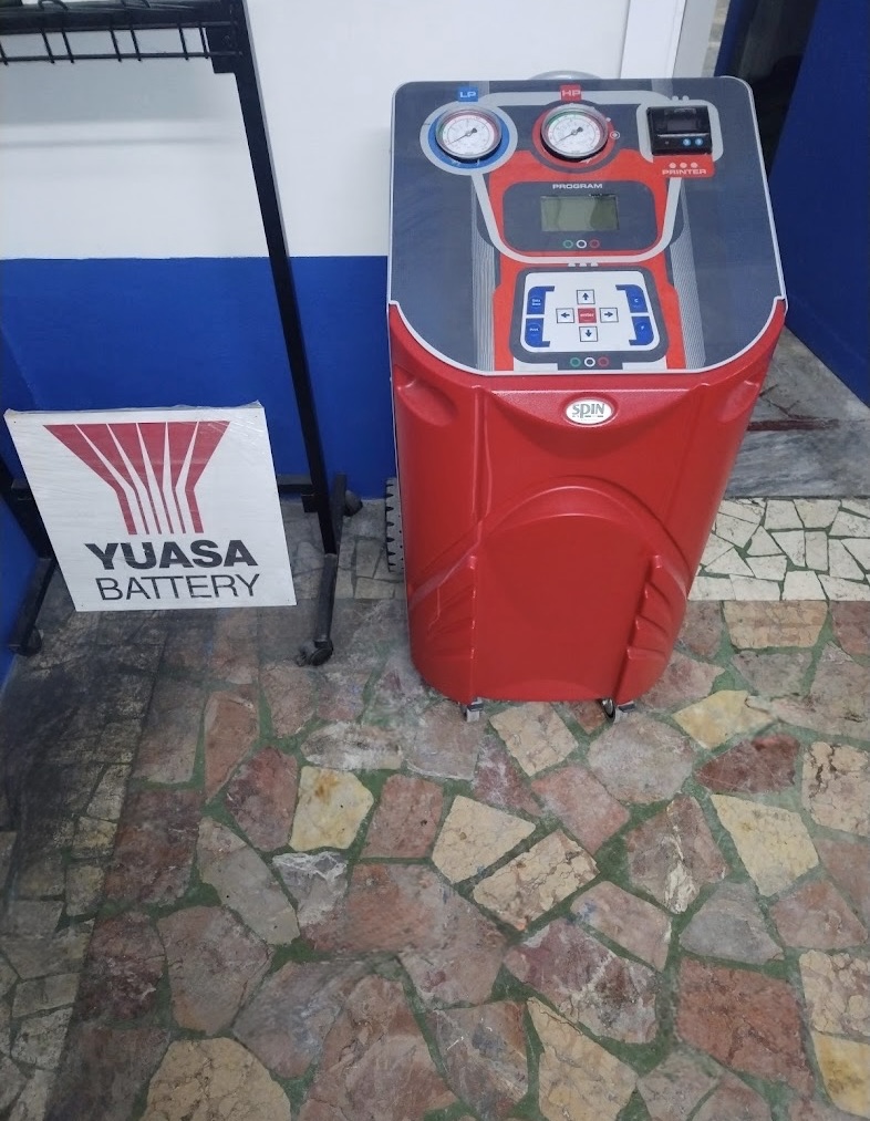 Strumento_Ricarica_Aria_Condizionata_Elettrauto_Siciliano_Enrico_di_Siciliano_Giovanni_Raffaele